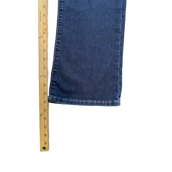 St. John’s Bay Women’s Bootcut Jeans Size 12 Dark Wash Stretch Denim - Picture 8 of 9